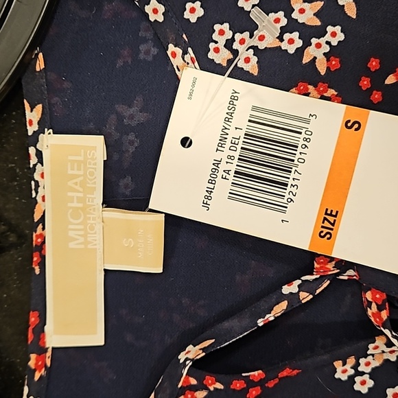 💕MICHAEL by MICHAEL KORS💕 Cold Shoulder Blouse ~ Micro Floral Print Small NWT - Picture 6 of 8